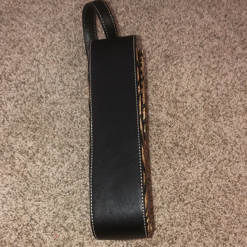 NWOT Liz Claiborne Leopard Bag - Picture 3 of 9